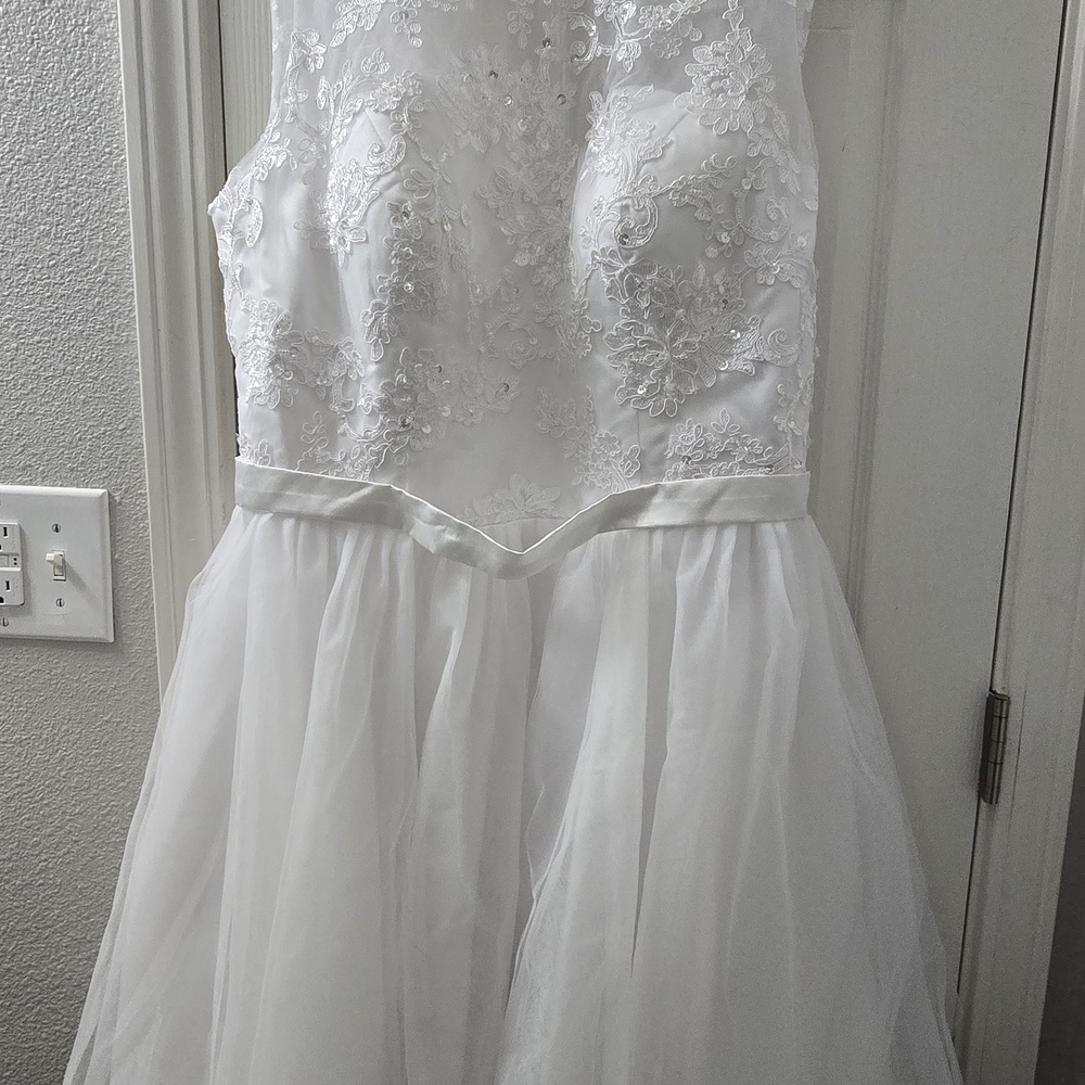 Elegant White Lace Mini Dress
